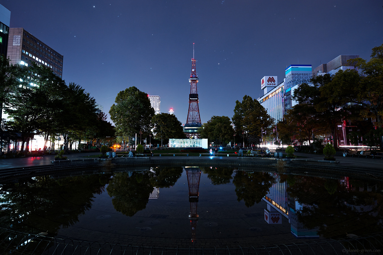 北海道地震に伴う大停電の夜／大通公園とテレビ塔と星空