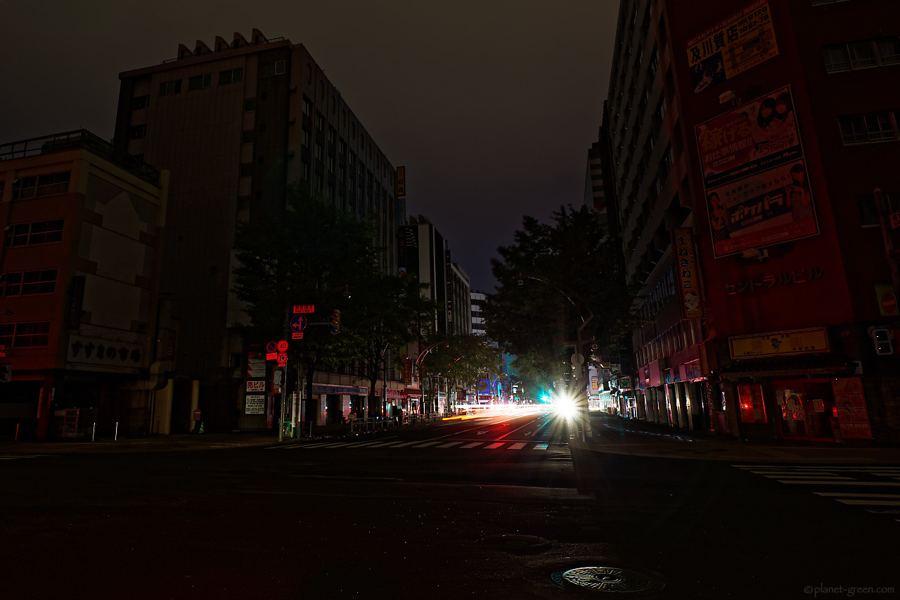 北海道地震に伴う大停電の夜／すすきのストリート