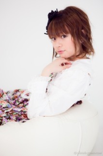 小葉友里さんのポートレート
